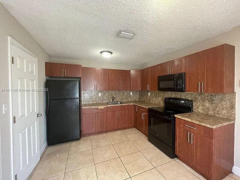   /  6313 sq. ft. $ 2025-11-19 0 Photo