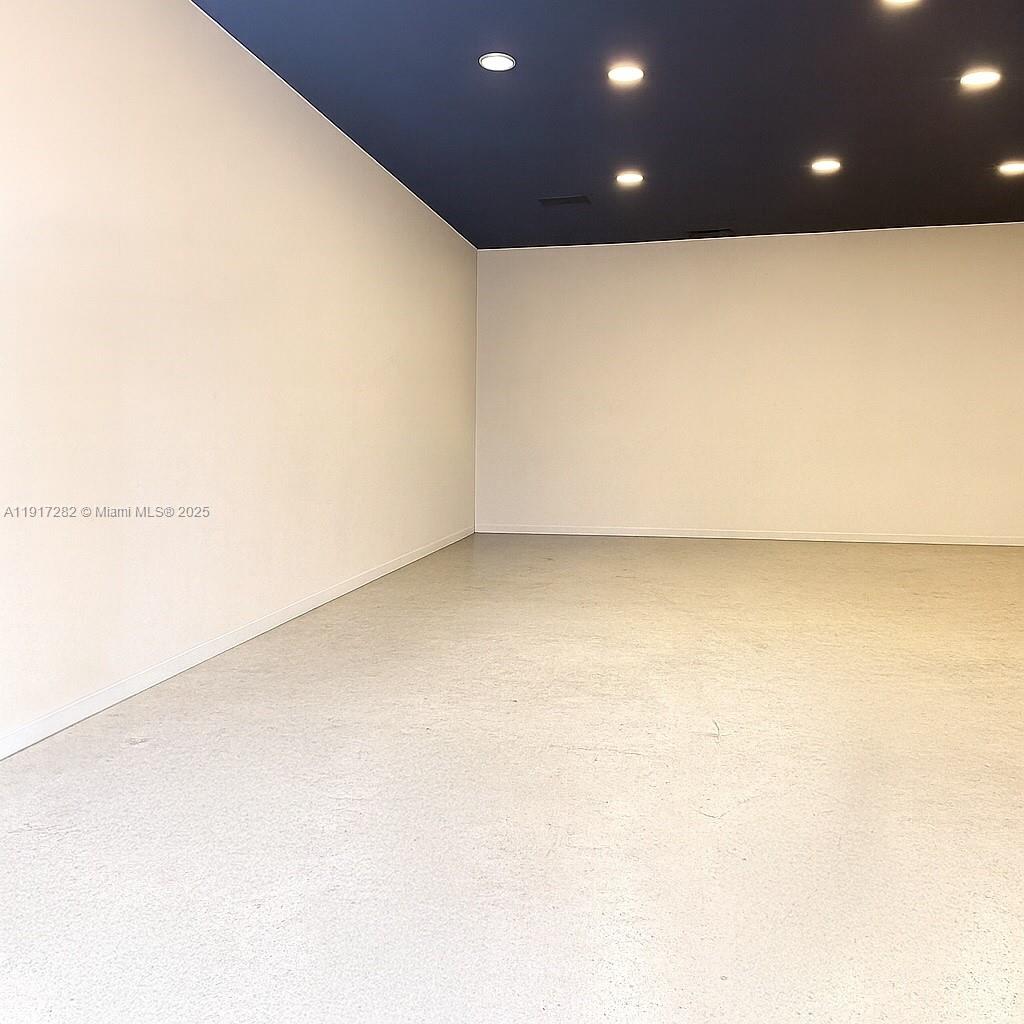   /   sq. ft. $ 2025-11-19 0 Photo