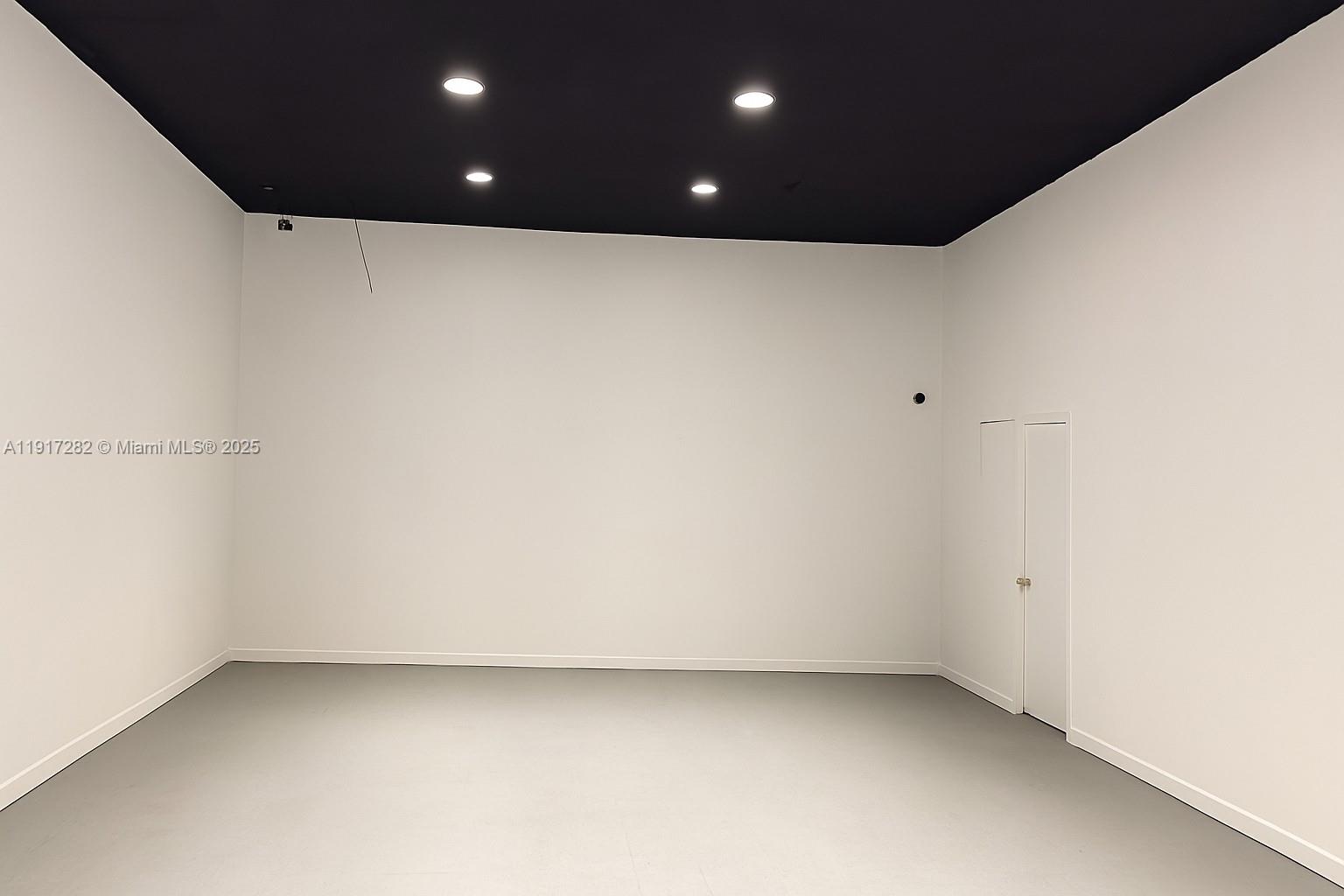   /   sq. ft. $ 2025-11-19 0 Photo