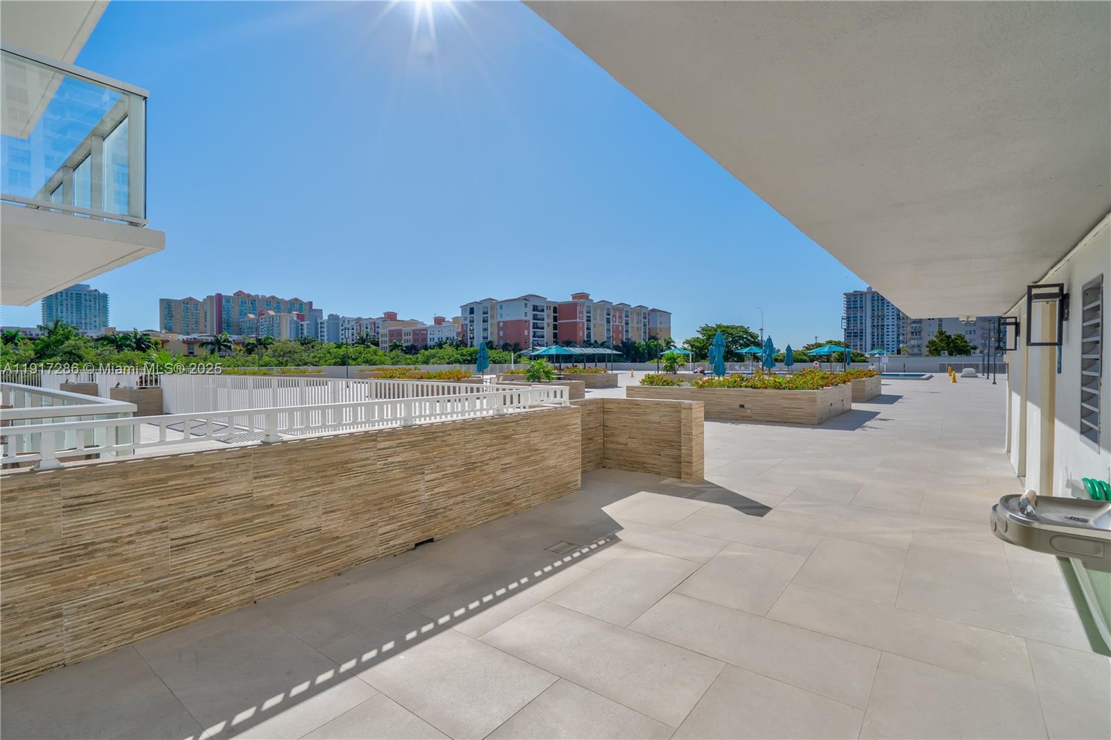 2410 2 / 2 1070 sq. ft. $ 2025-11-19 0 foto