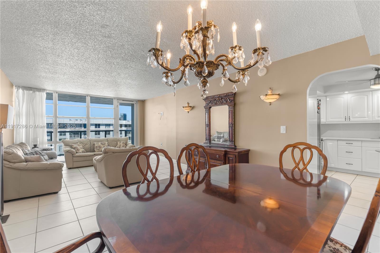 2410 2 / 2 1070 sq. ft. $ 2025-11-19 0 foto