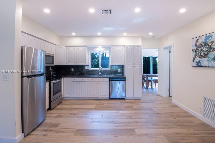   /  2930 sq. ft. $ 2025-11-19 0 Photo