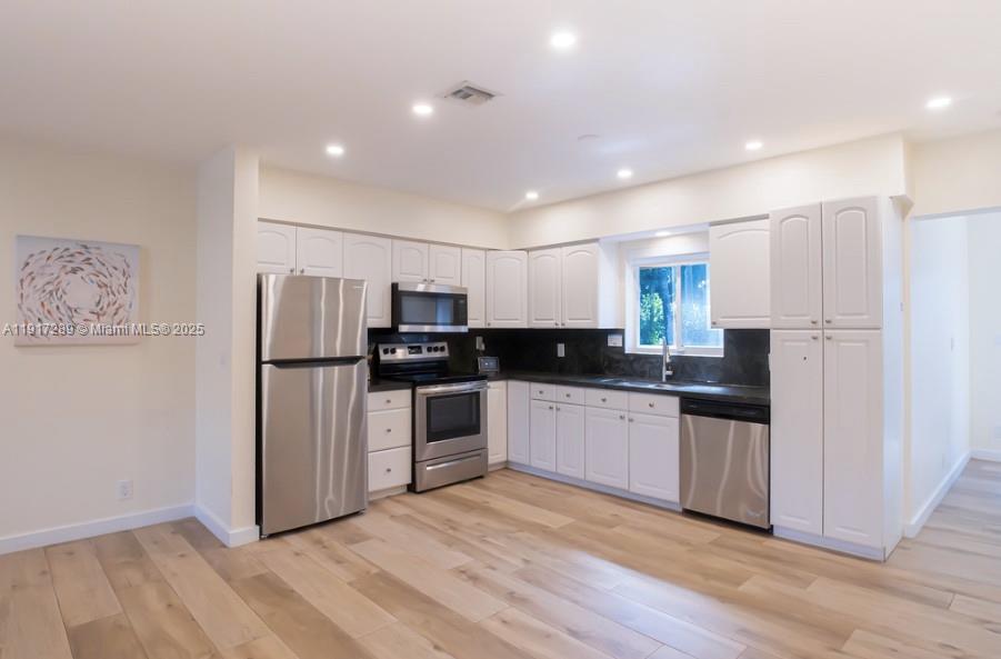   /  2930 sq. ft. $ 2025-11-19 0 Photo