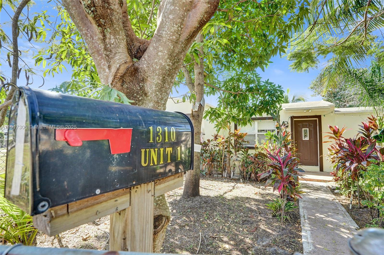   /  1718 sq. ft. $ 2025-12-09 0 foto