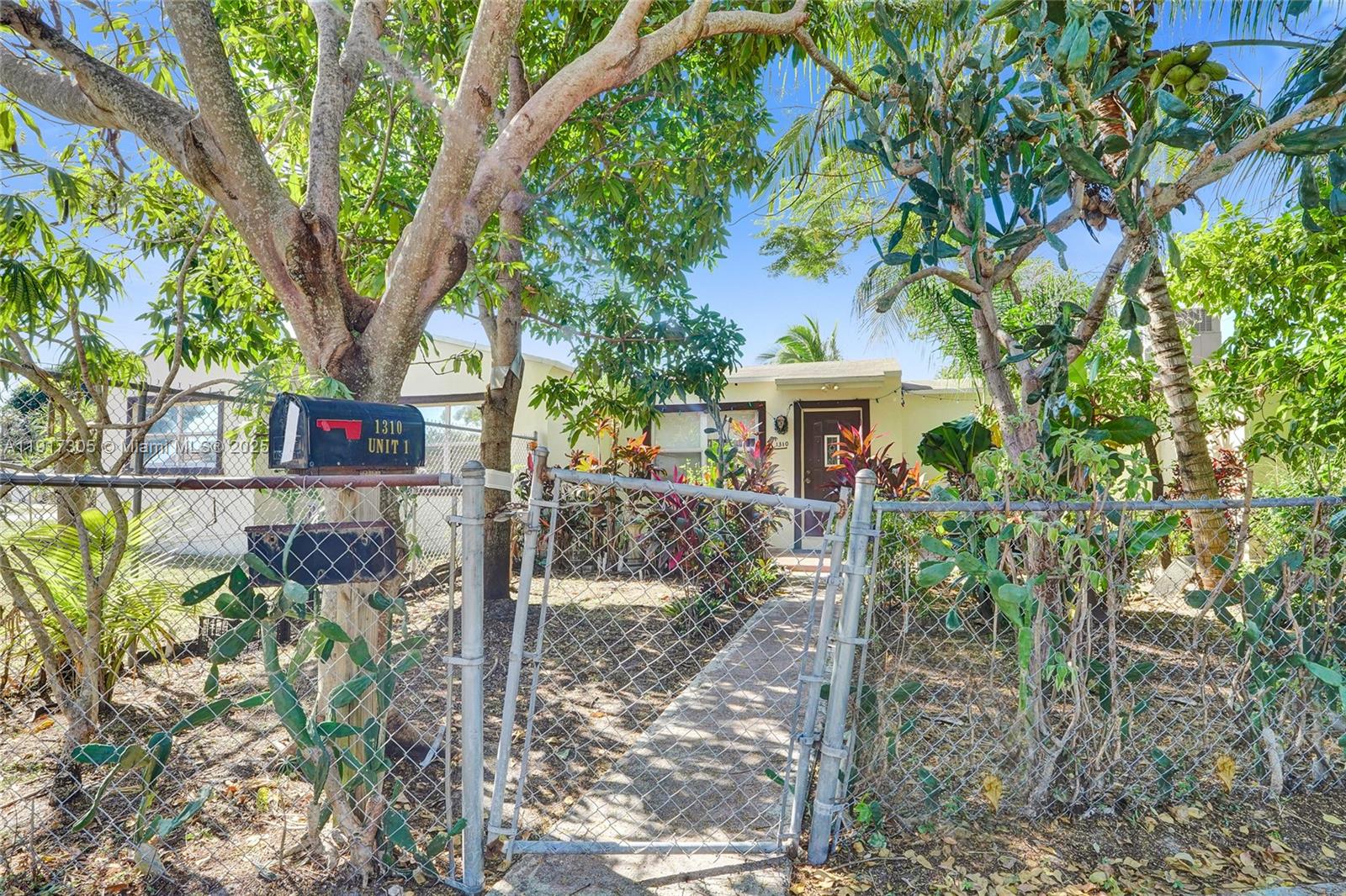   /  1718 sq. ft. $ 2025-12-09 0 foto