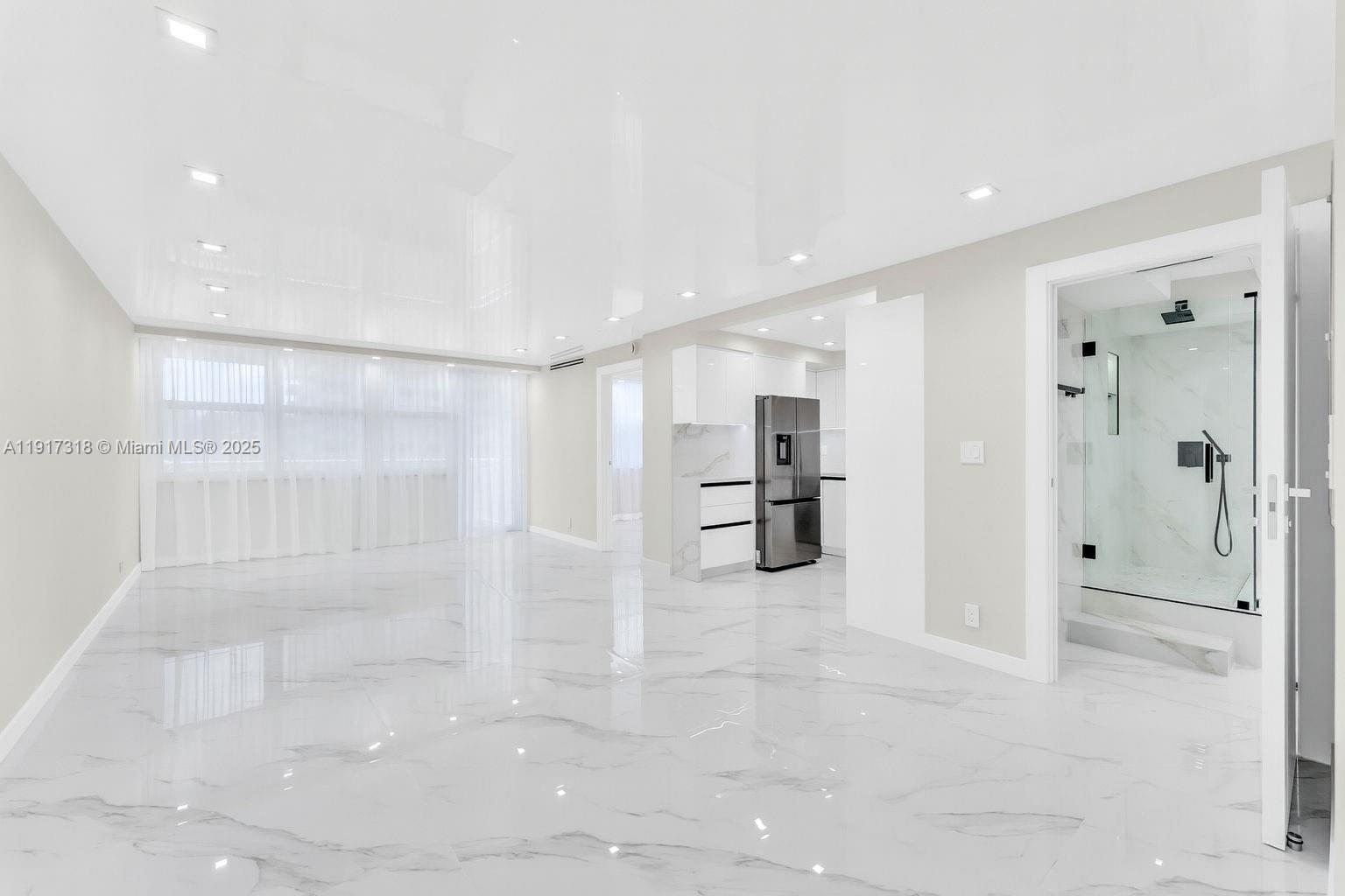 1414 1 / 2 943 sq. ft. $ 2025-11-20 0 Photo