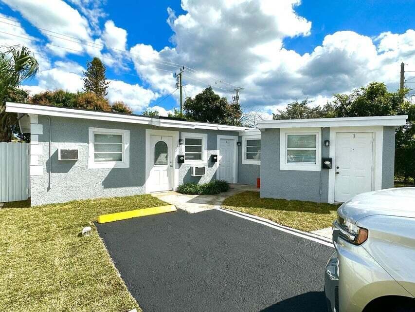   / 3 1236 sq. ft. $ 2026-06-23 0 foto