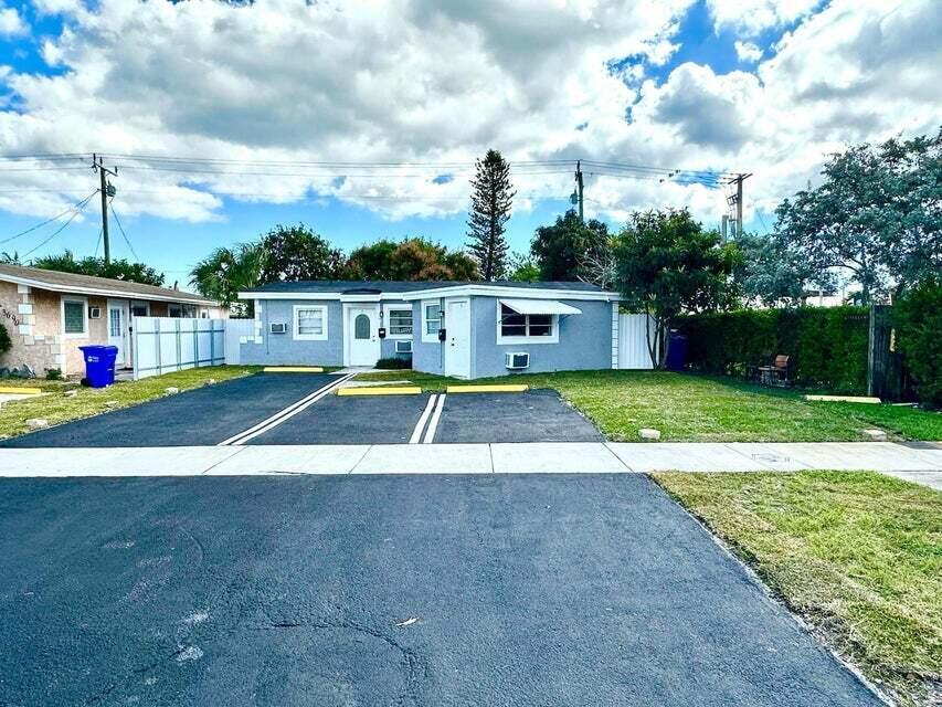   / 3 1236 sq. ft. $ 2026-06-23 0 foto