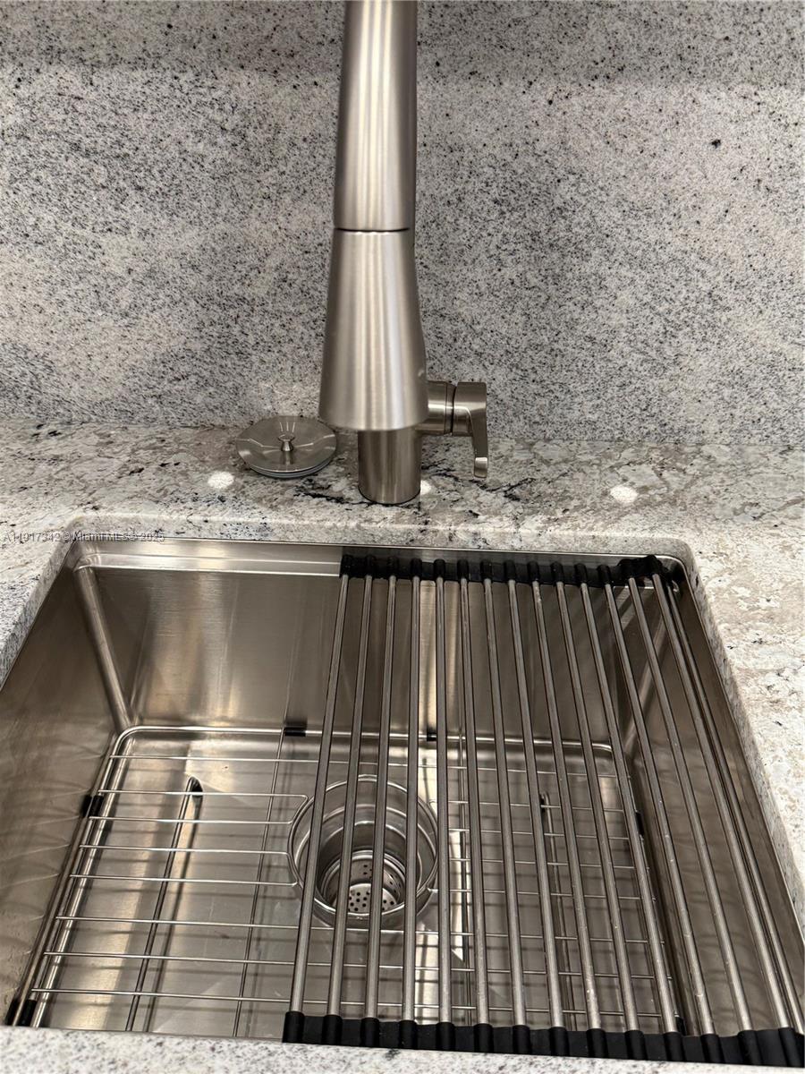 See details 1804 2 / 2 1232 sq. ft. $ 2025-11-20 0 Photo