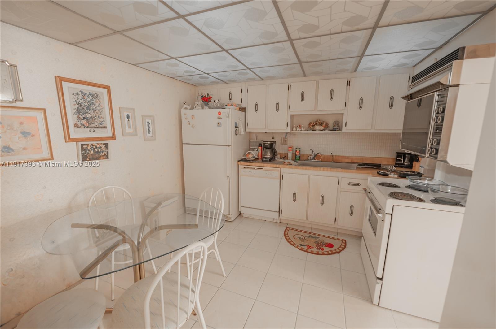 See details 309 2 / 2 1233 sq. ft. $ 2025-12-15 0 Photo