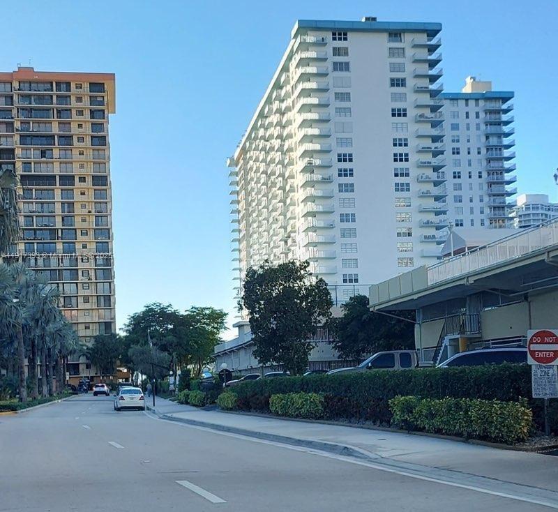 Ver detalles 309 2 / 2 1233 sq. ft. $ 2025-11-20 0 foto