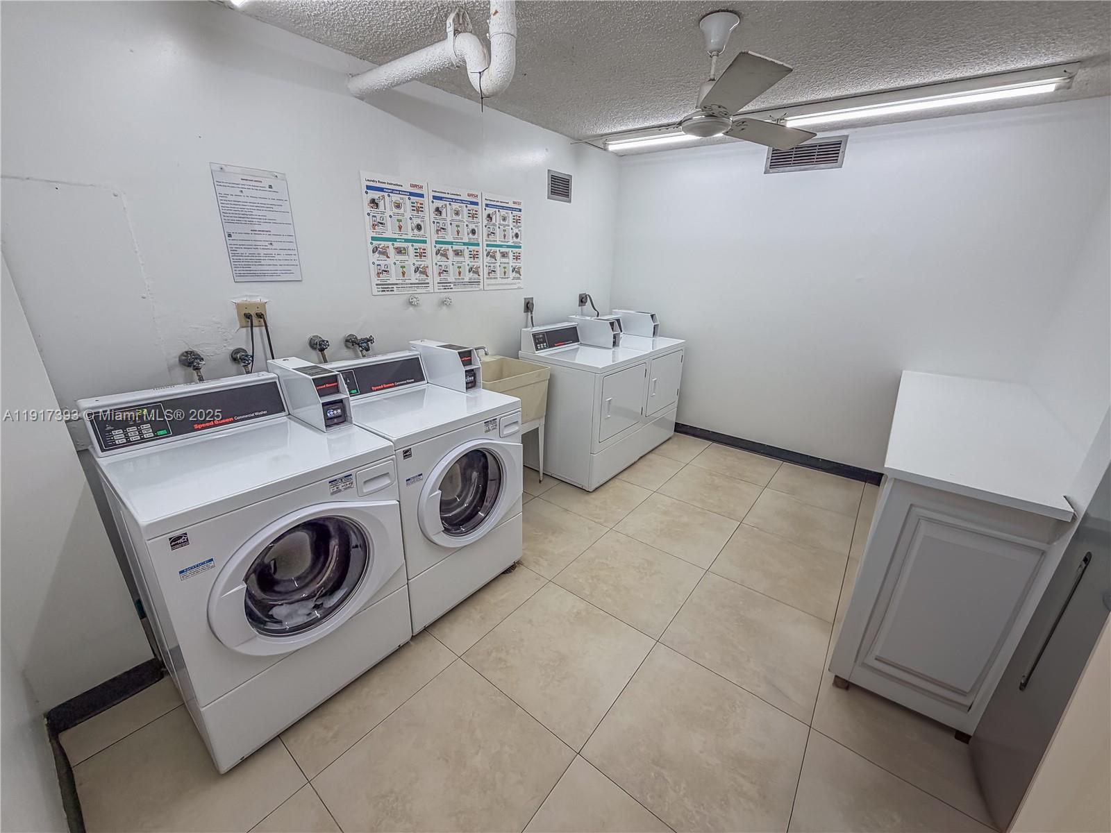 See details 309 2 / 2 1233 sq. ft. $ 2025-12-15 0 Photo