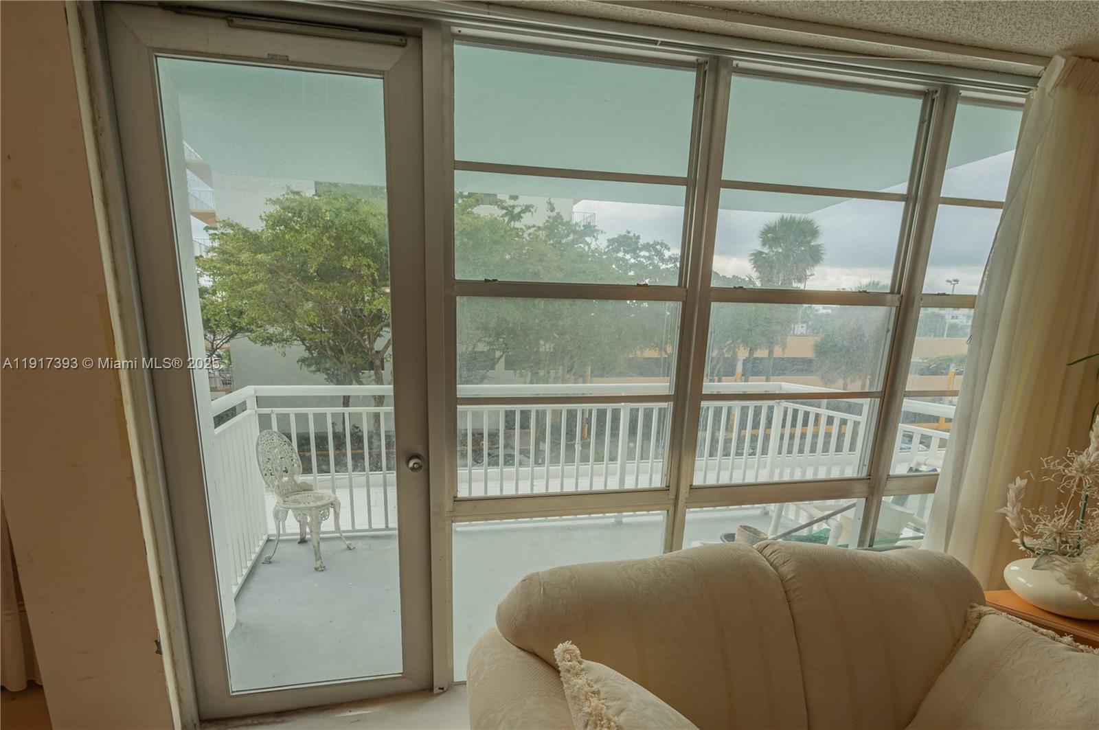 See details 309 2 / 2 1233 sq. ft. $ 2025-12-15 0 Photo