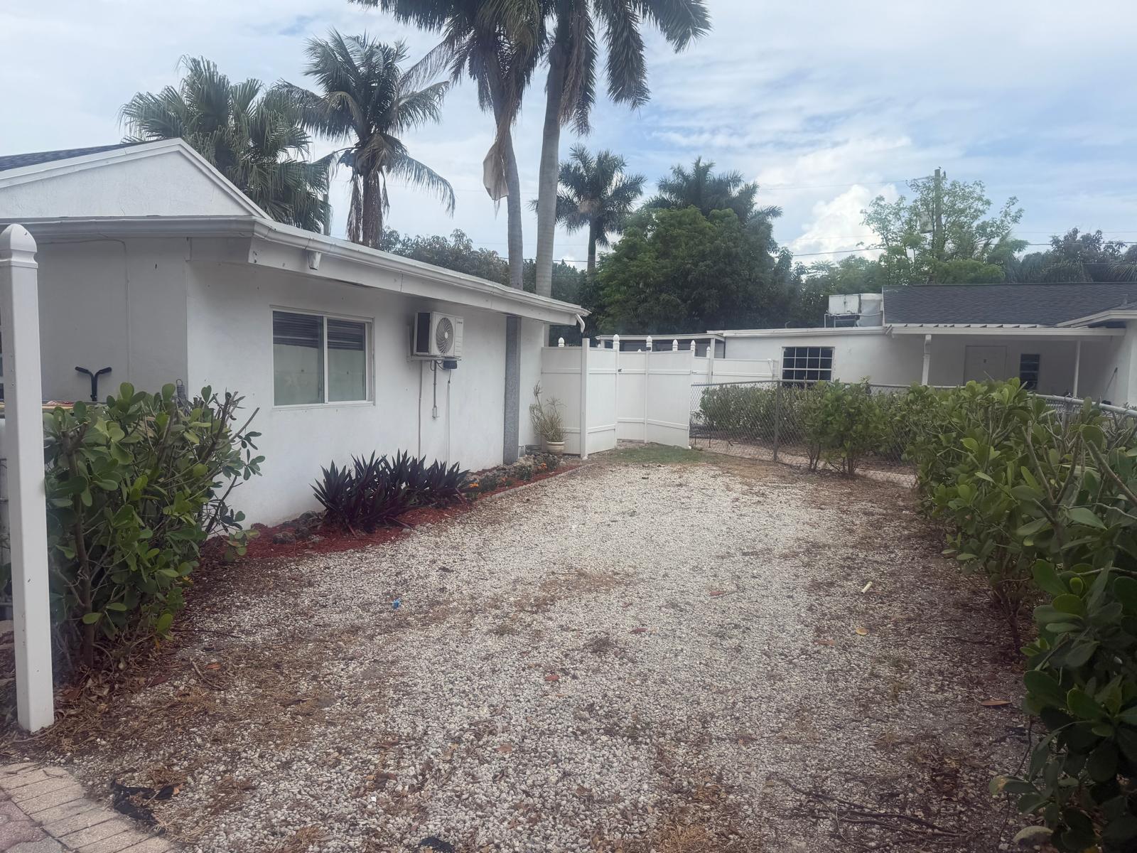 See details / 6 2492 sq. ft. $ 2026-10-13 0 Photo