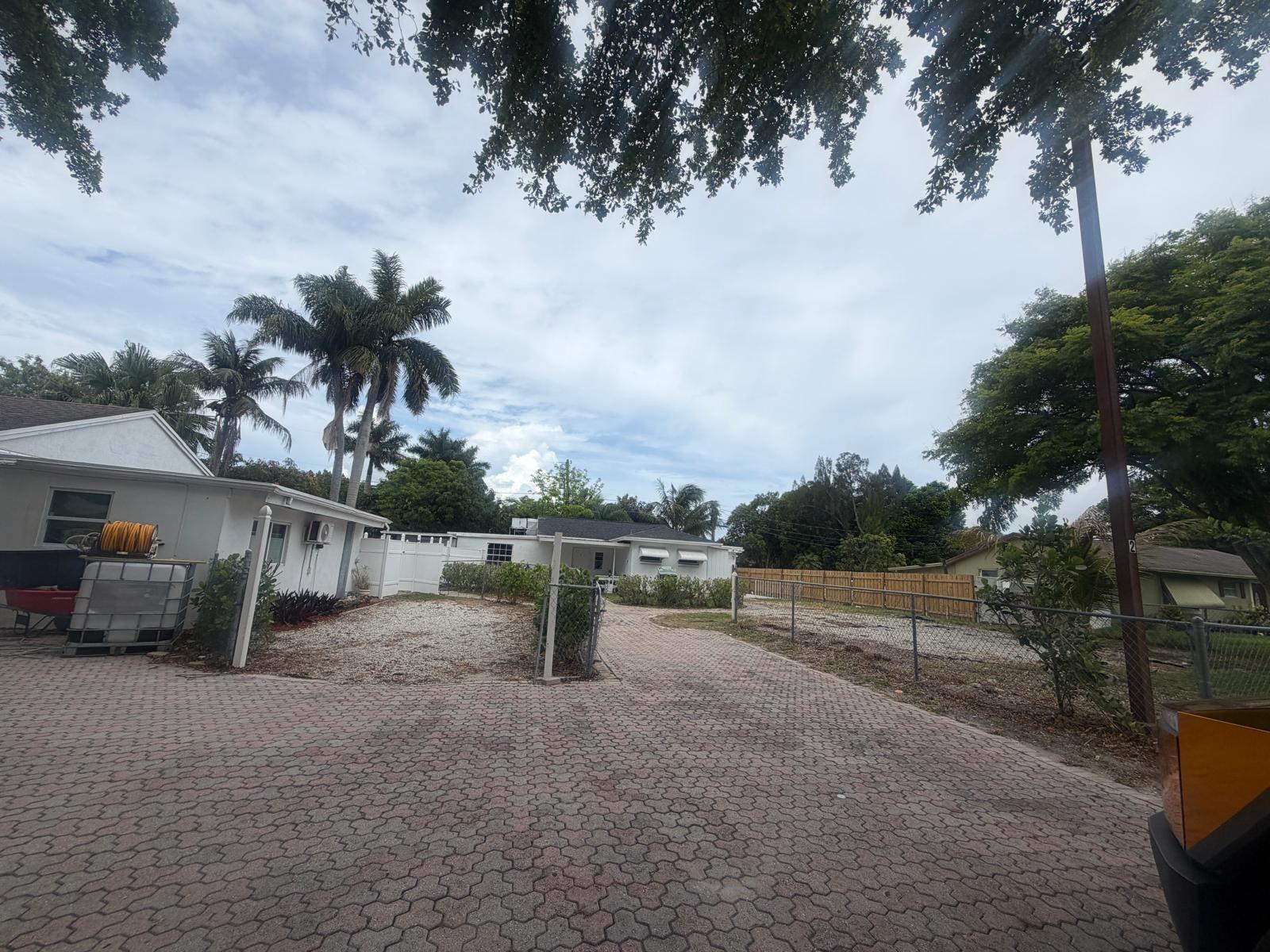 See details / 6 2492 sq. ft. $ 2026-10-13 0 Photo