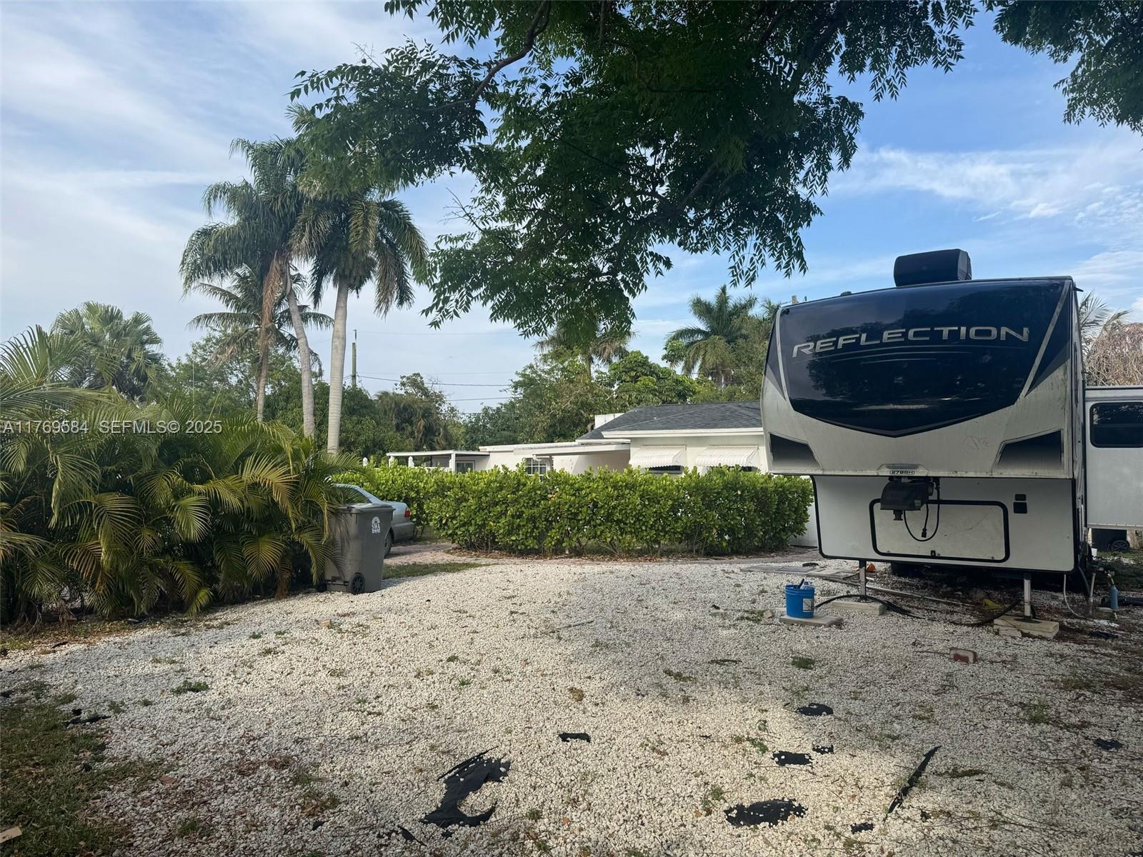 See details / 6 2492 sq. ft. $ 2026-10-13 0 Photo