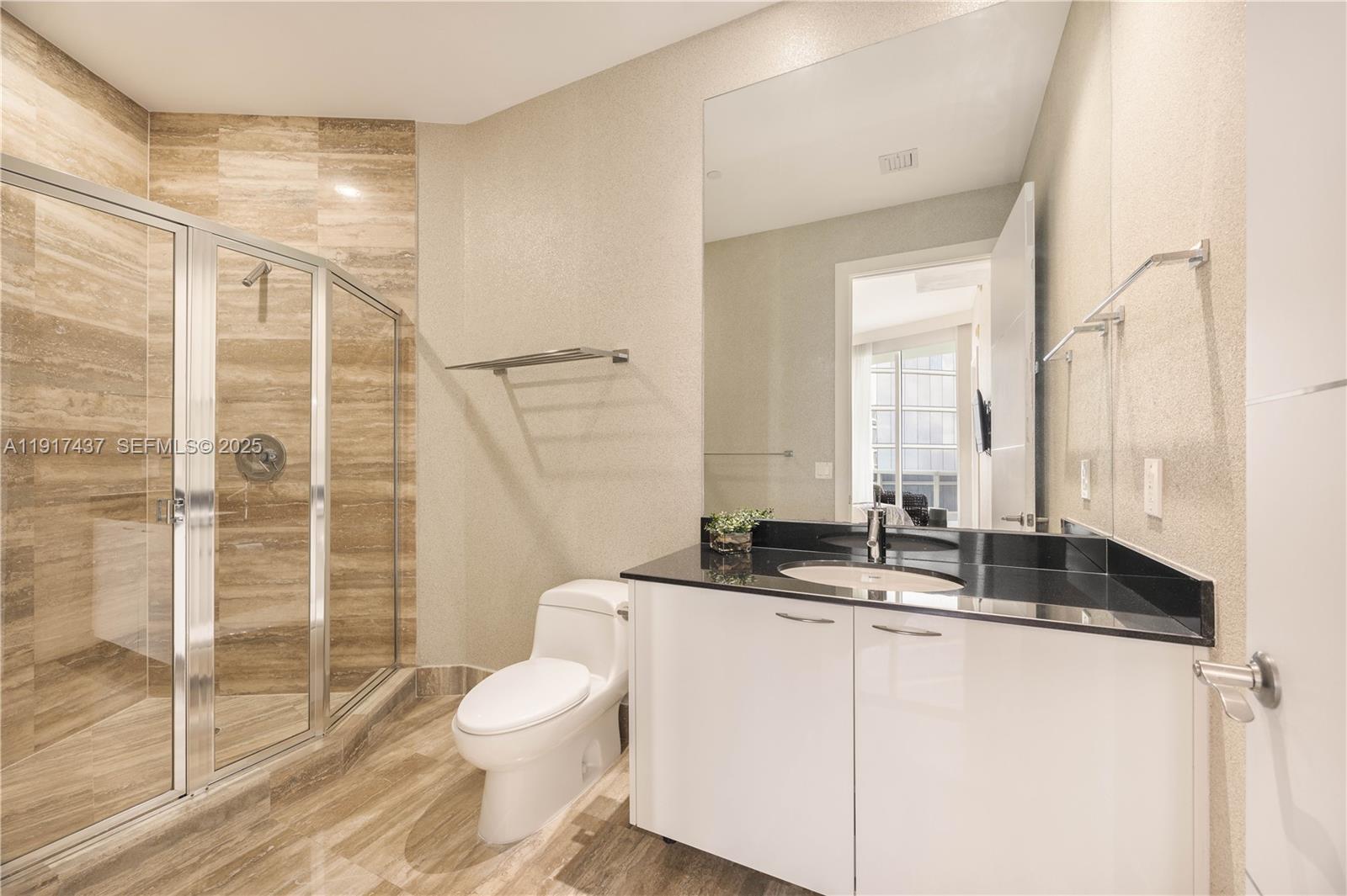 4107 3 / 3 2084 sq. ft. $ 2025-11-20 0 Photo