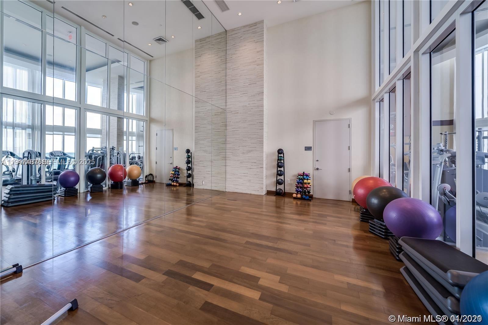 4107 3 / 3 2084 sq. ft. $ 2025-11-20 0 Photo