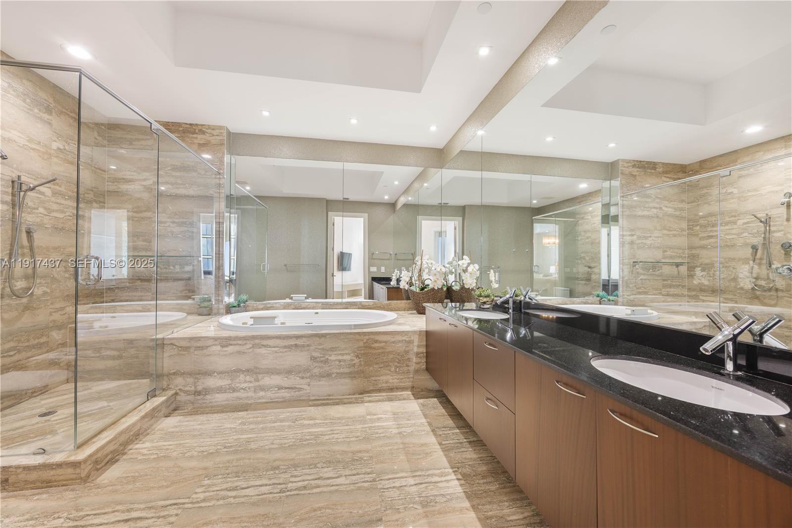 4107 3 / 3 2084 sq. ft. $ 2025-11-20 0 Photo