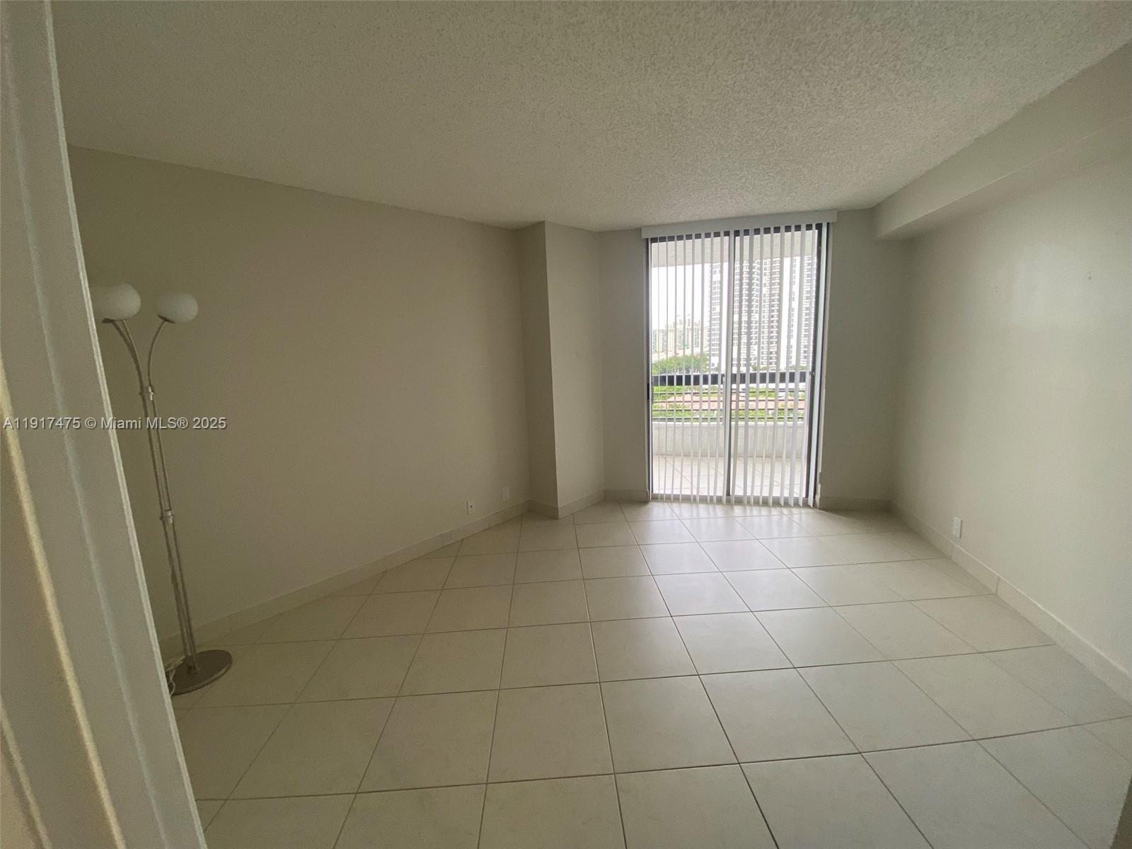 Photo of 3400 192nd St  #1010, Aventura, Florida, 33180 - Second bedroom