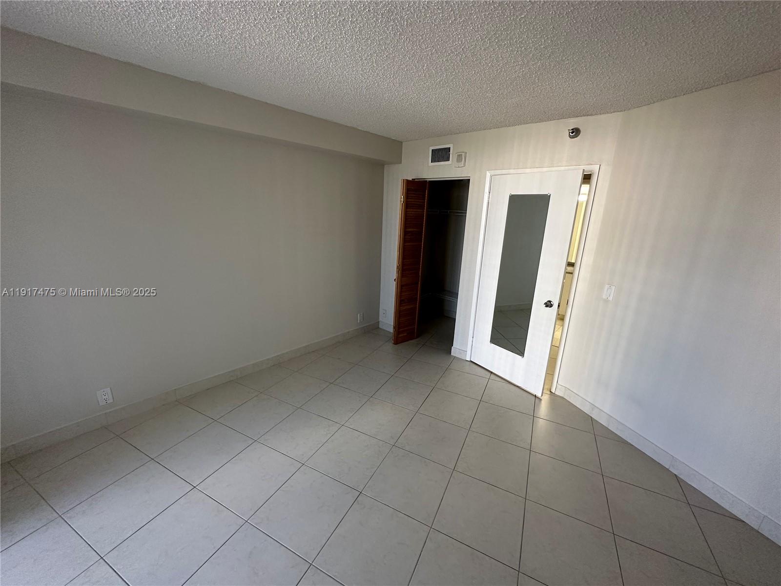 Photo of 3400 192nd St  #1010, Aventura, Florida, 33180 - 