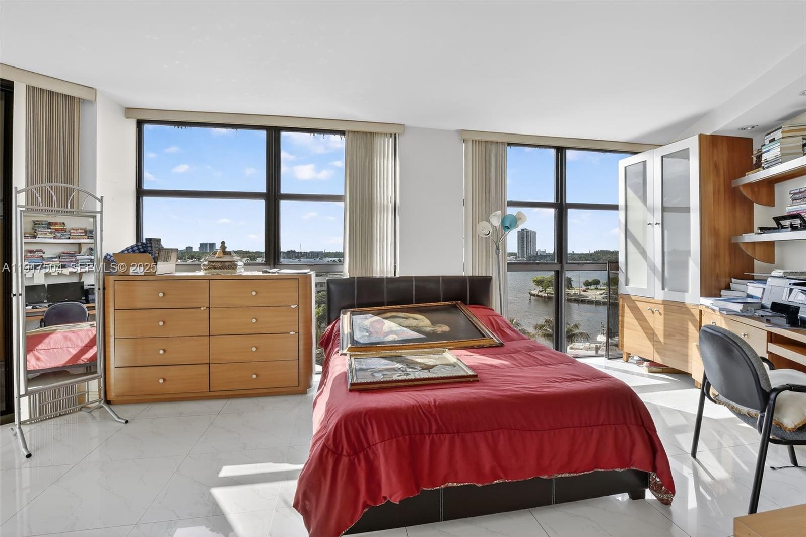 602 3 / 3 1900 sq. ft. $ 2025-11-20 0 Photo