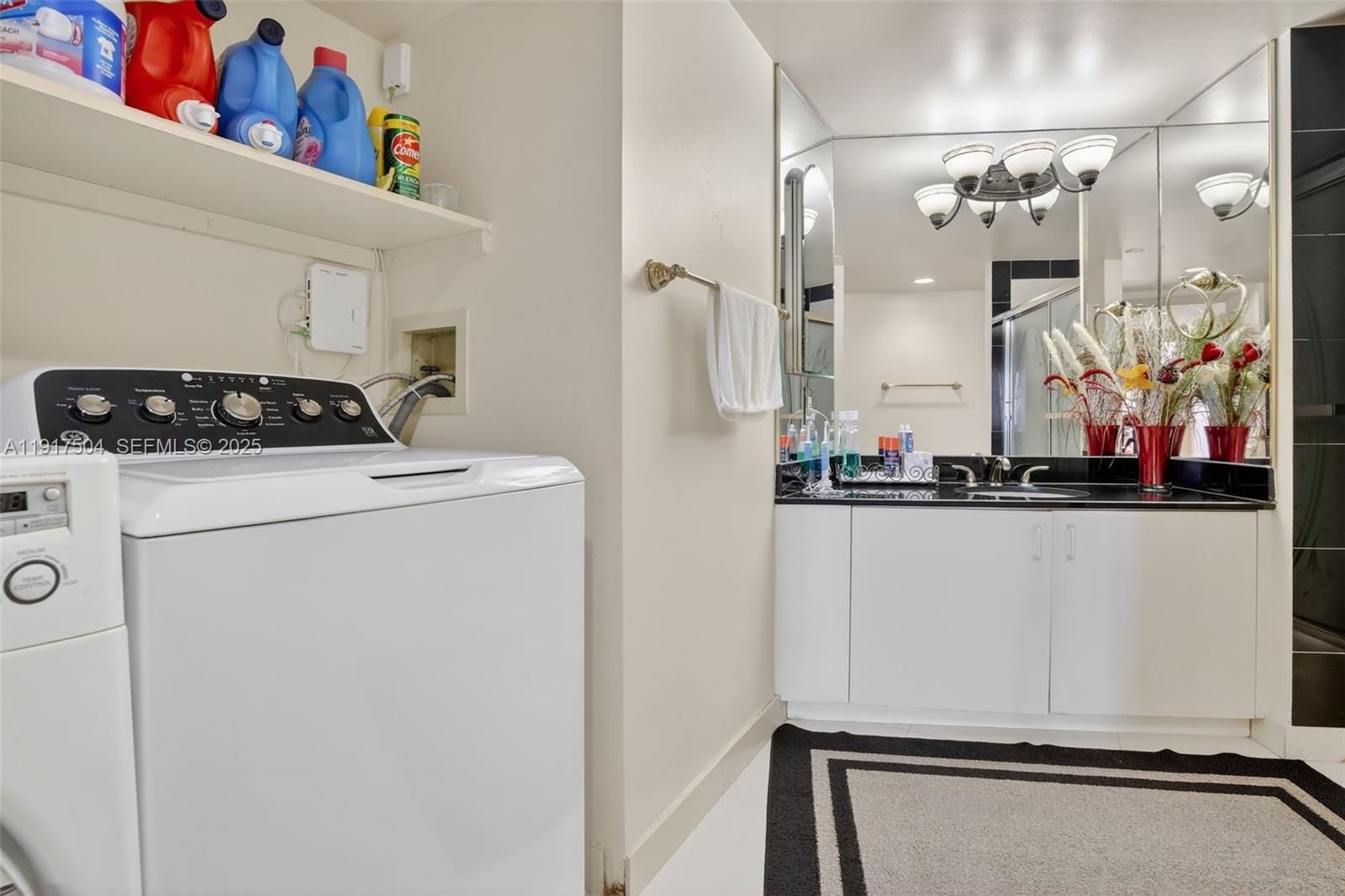 602 3 / 3 1900 sq. ft. $ 2025-11-20 0 Photo