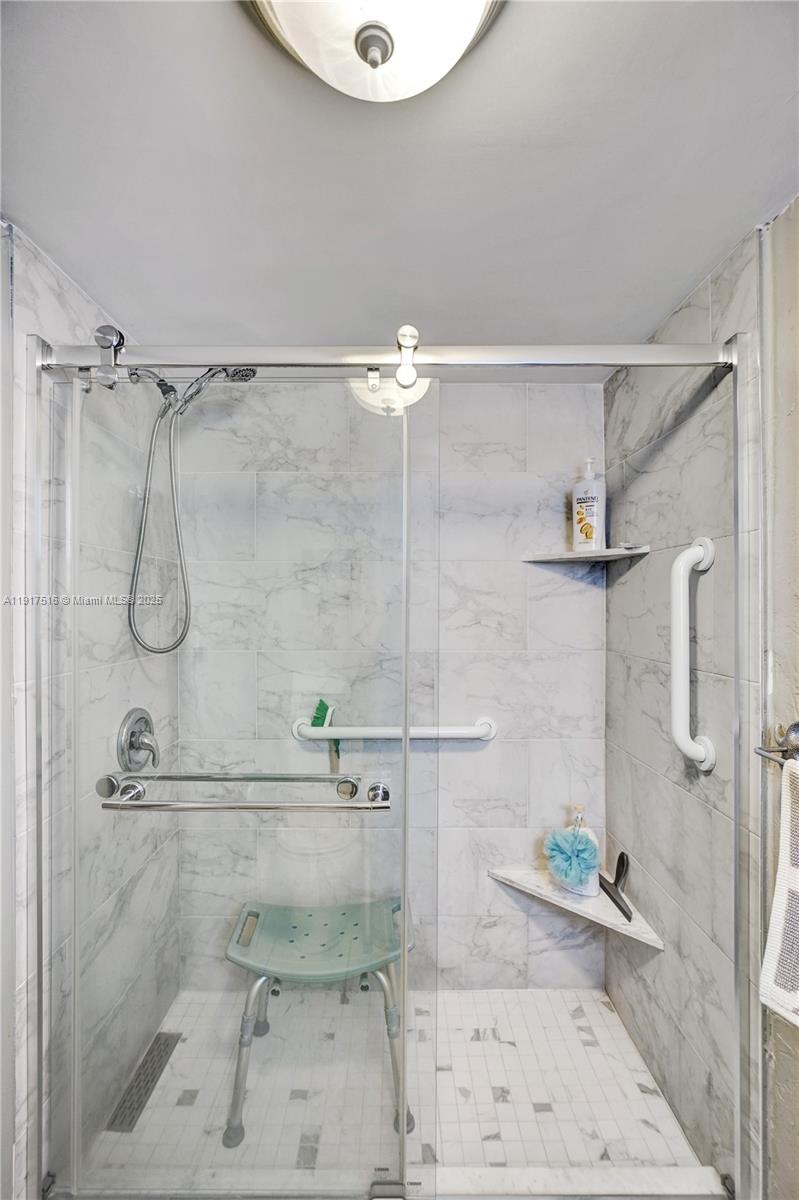 Photo of 1400 Ocean Dr  #502, Hollywood, Florida, 33019 - 