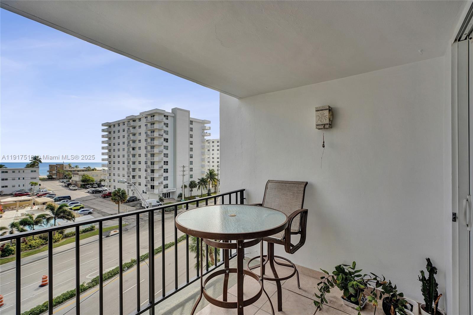 Photo of 1400 Ocean Dr  #502, Hollywood, Florida, 33019 - 