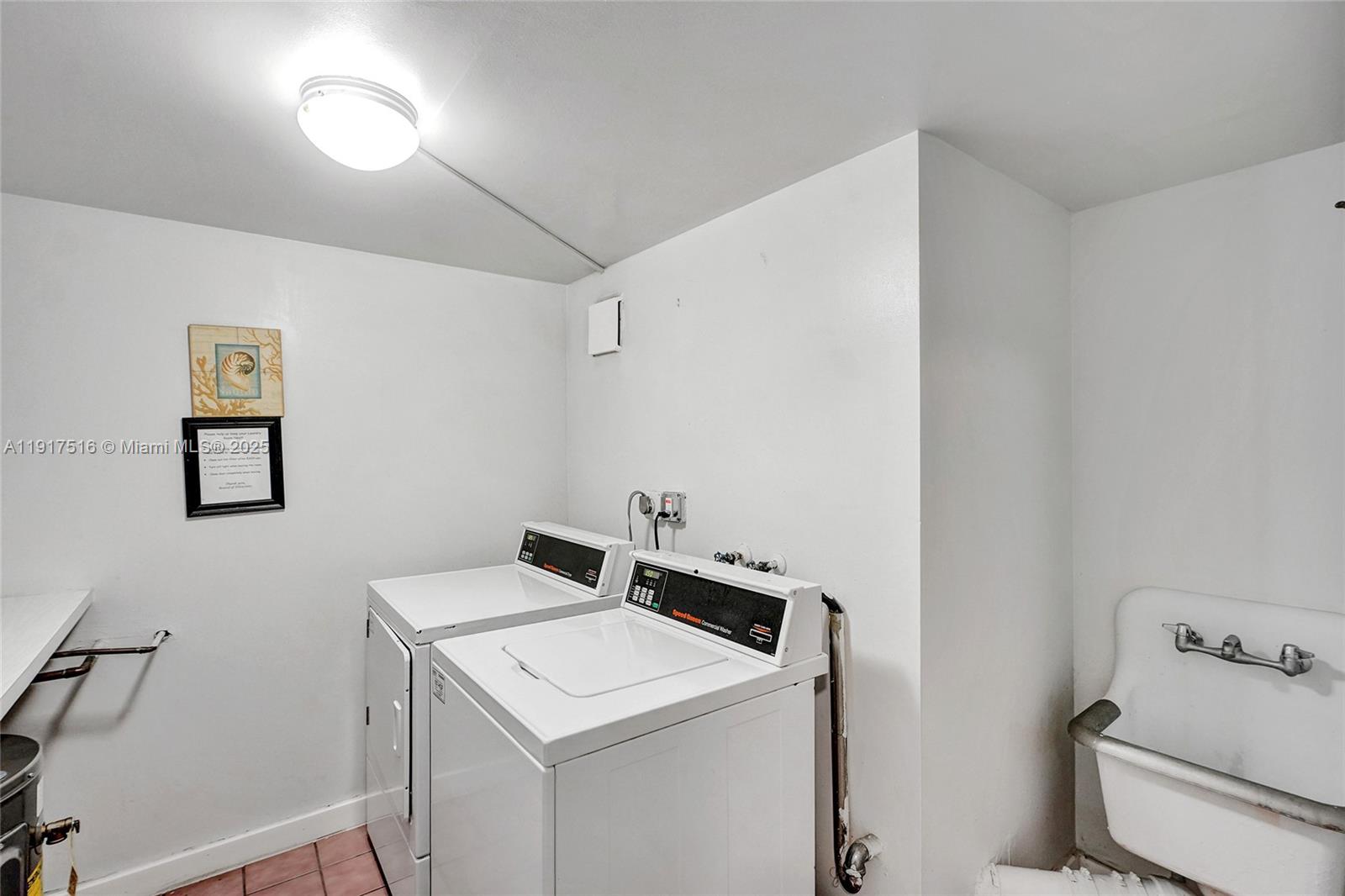 Photo of 1400 Ocean Dr  #502, Hollywood, Florida, 33019 - 