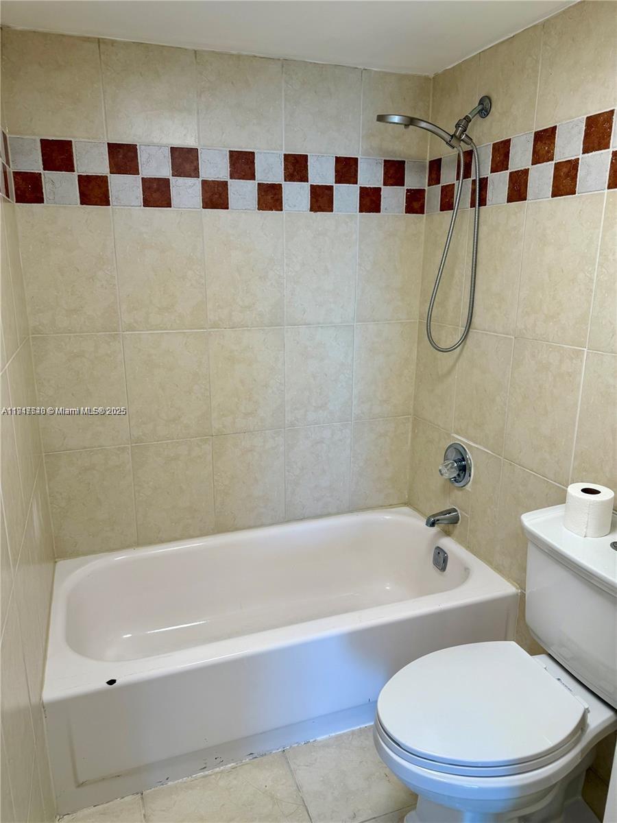 See details 903 2 / 2 1331 sq. ft. $ 2025-11-20 0 Photo