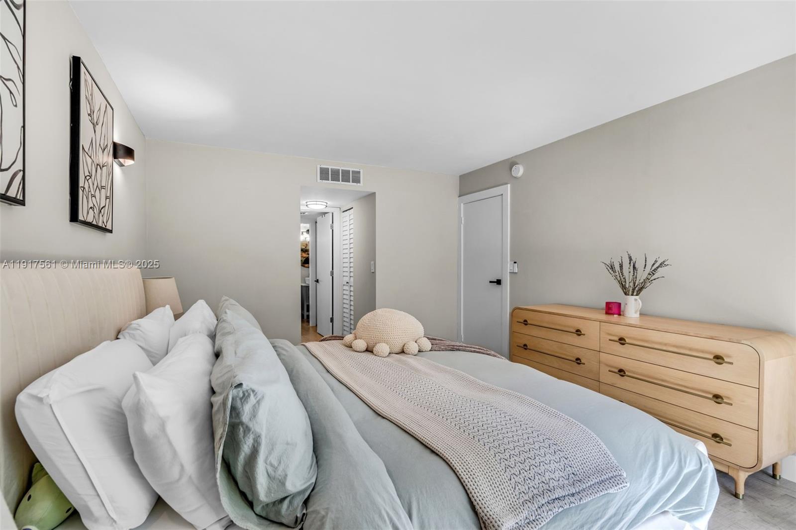 Photo of 20367 Country Club Dr #L25, Aventura, Florida, 33180 -