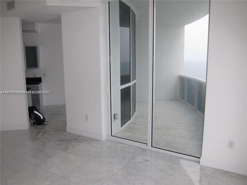 4309A 2 / 2 1324 sq. ft. $ 2025-11-20 0 Photo