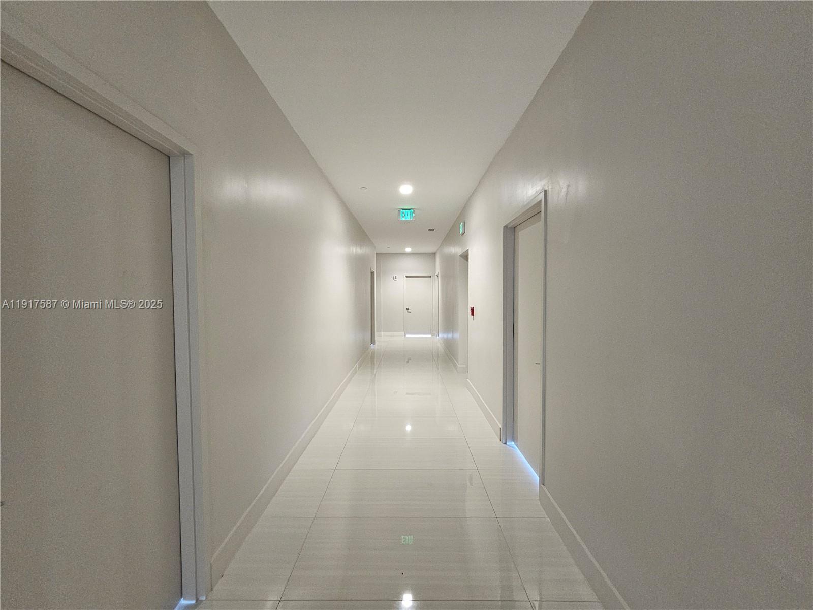 4-205  /   кв.футов $ 2025-11-20 0 Фото