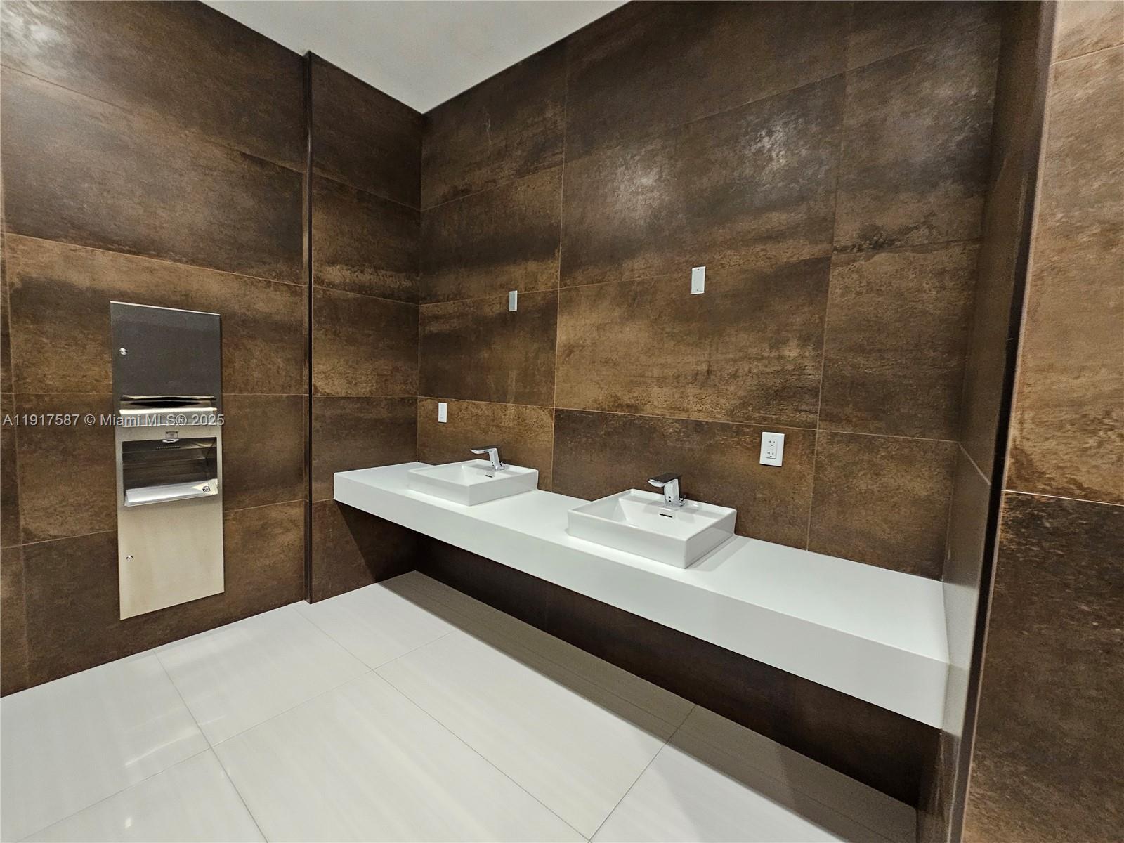 4-205  /   кв.футов $ 2025-11-20 0 Фото