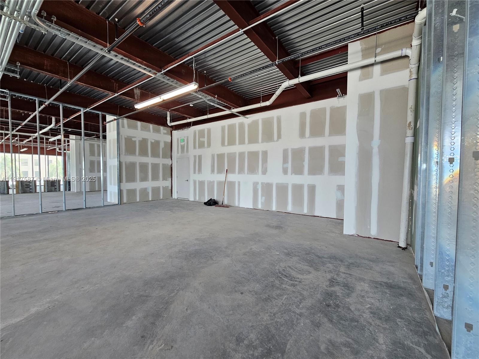 4-205  /   кв.футов $ 2025-11-20 0 Фото