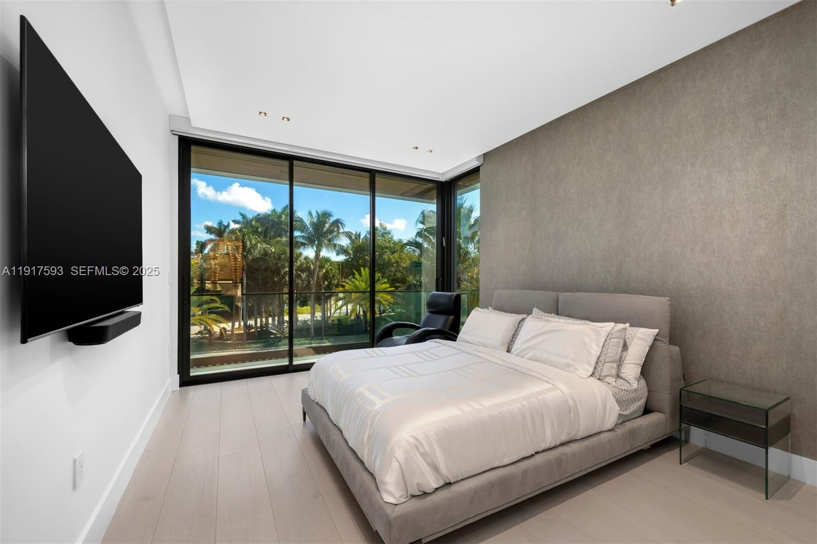 Photo of 342 Parkway (342), Golden Beach, Florida, 33160 -