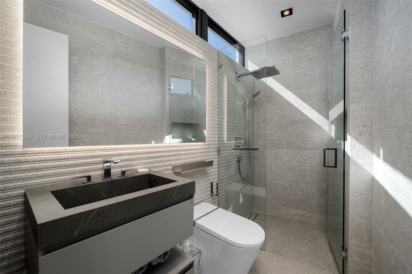 Photo of 342 Parkway (342), Golden Beach, Florida, 33160 -