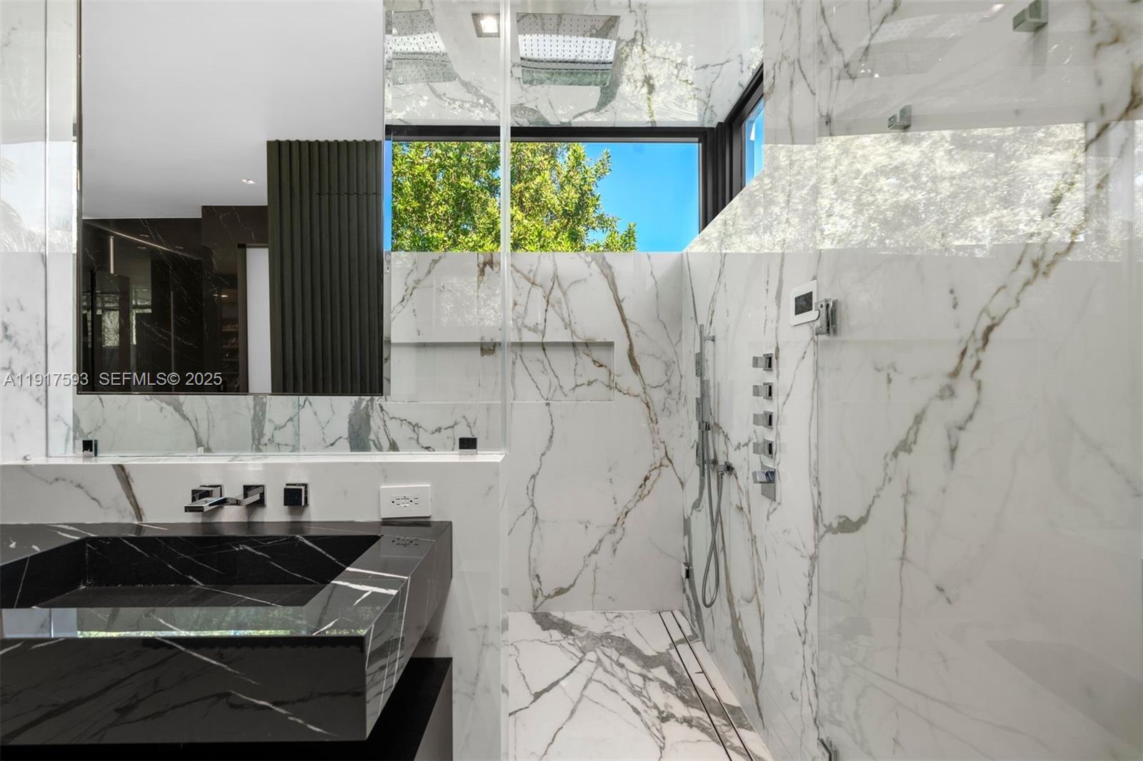 Photo of 342 Parkway (342), Golden Beach, Florida, 33160 -