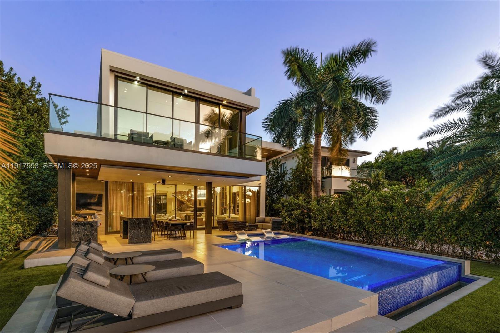 Photo of 342 Parkway (342), Golden Beach, Florida, 33160 -