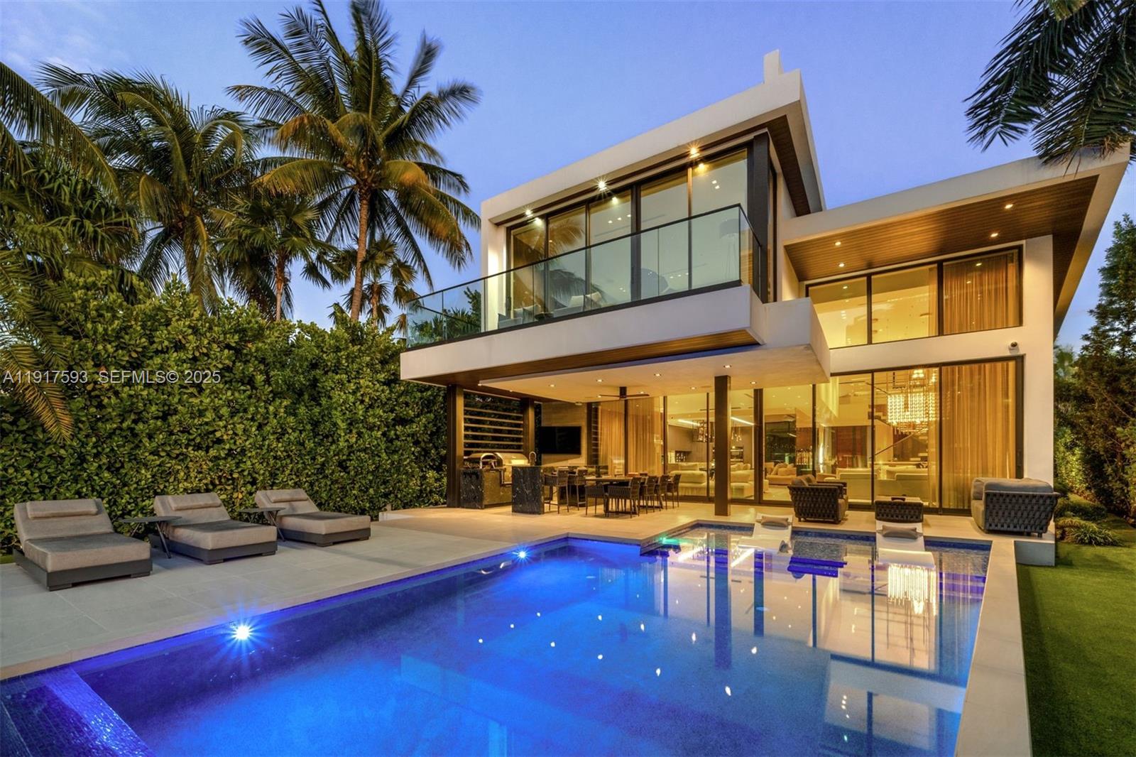 Photo of 342 Parkway (342), Golden Beach, Florida, 33160 -