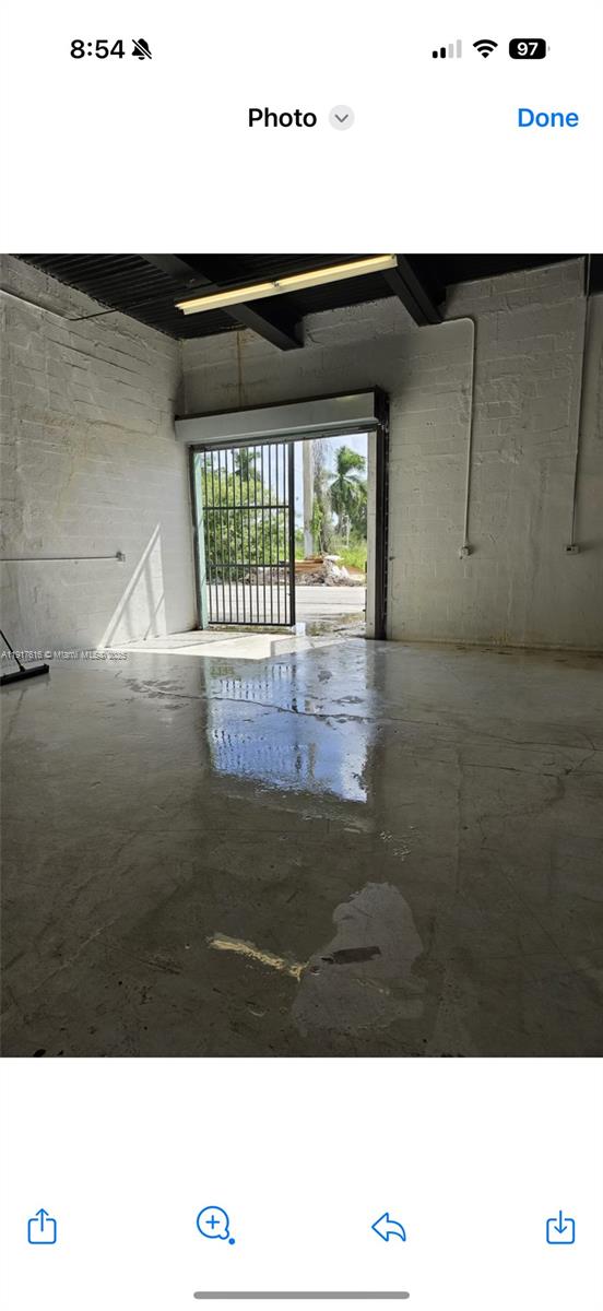 171  /   sq. ft. $ 2025-11-20 0 foto