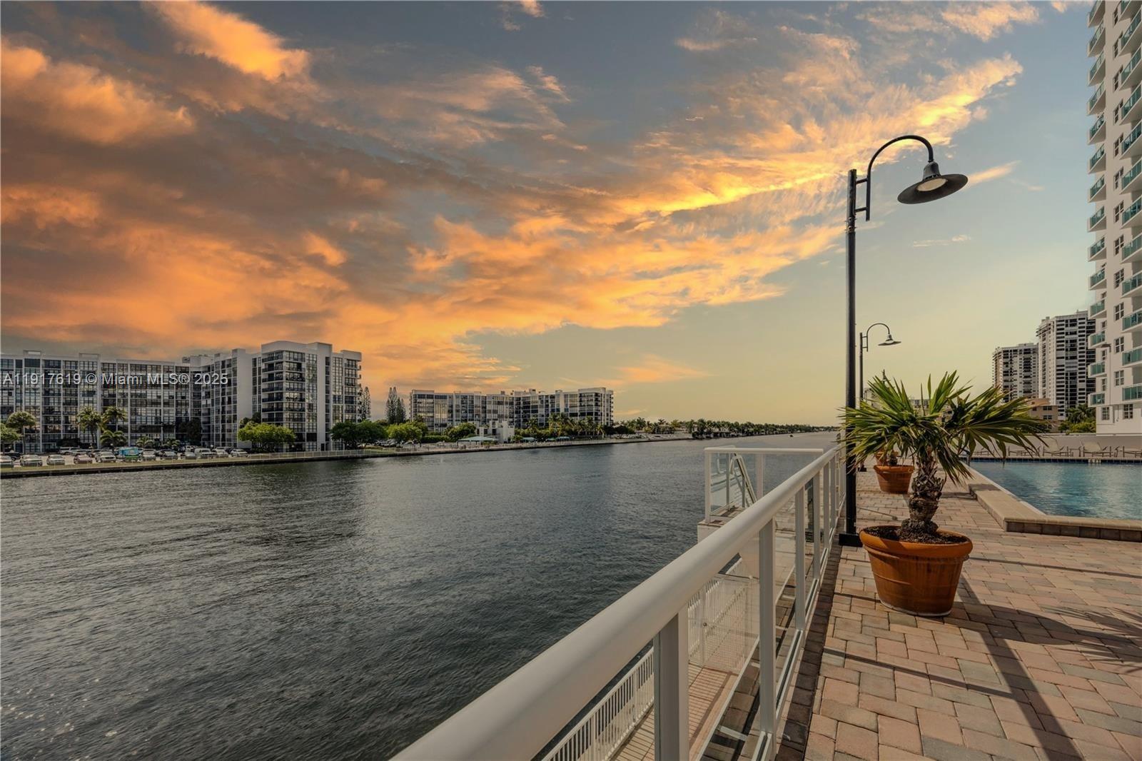 Photo of 3000 Ocean Dr  #718, Hollywood, Florida, 33019 - 