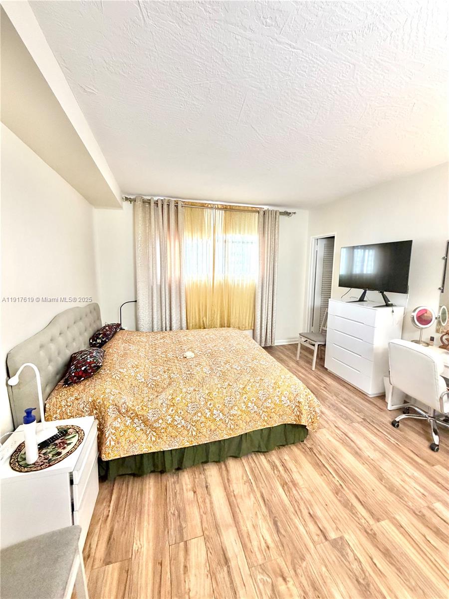 Photo of 3000 Ocean Dr  #718, Hollywood, Florida, 33019 - 