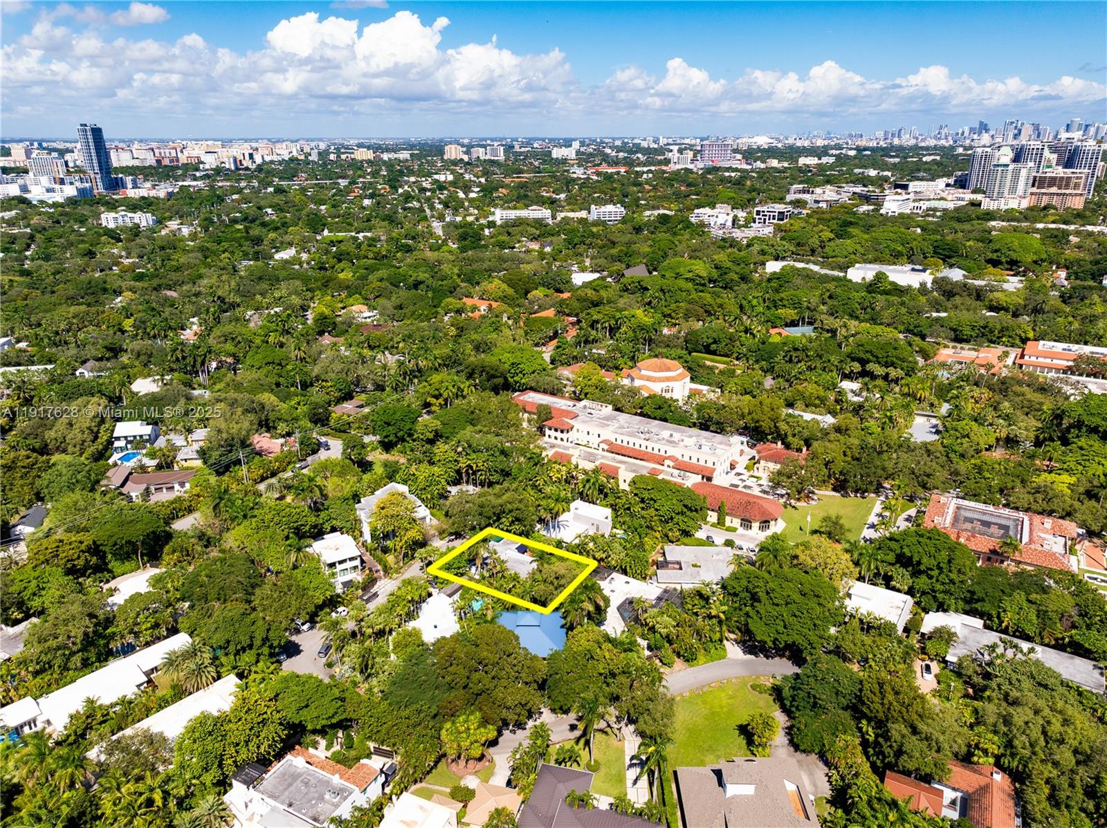   /   кв.футов $ 2025-11-20 0 Фото