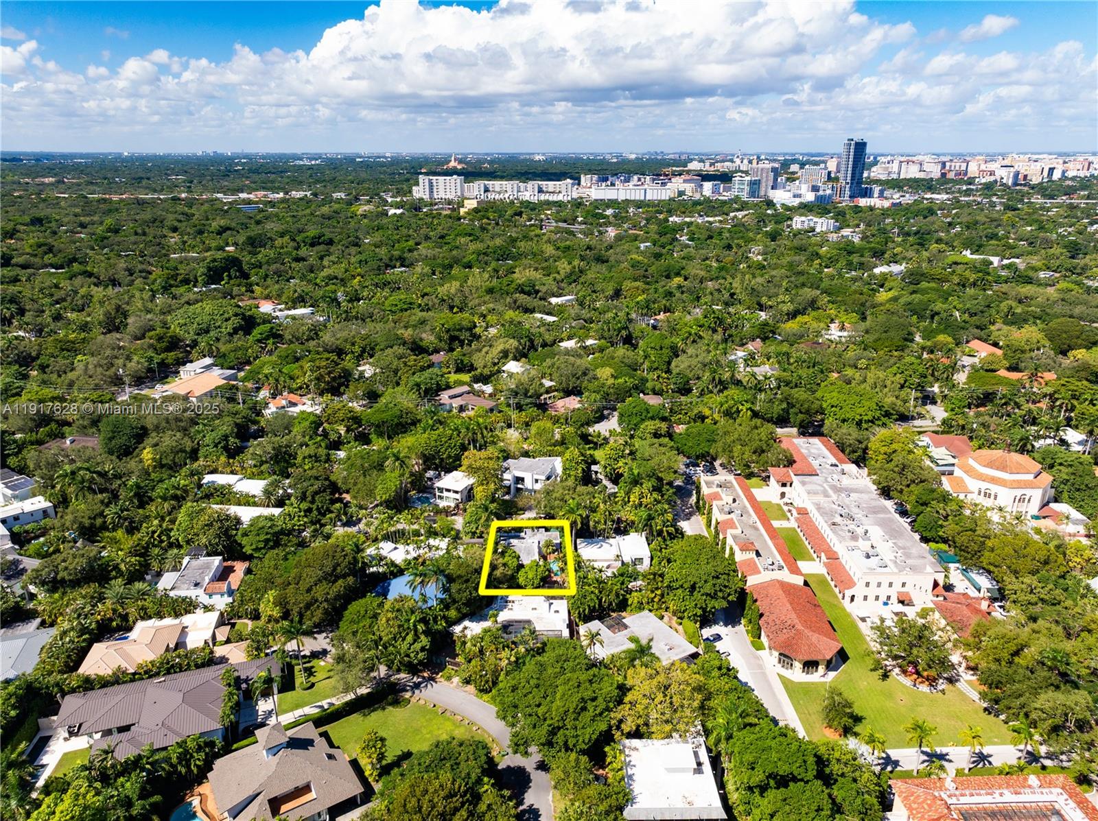   /   кв.футов $ 2025-11-20 0 Фото