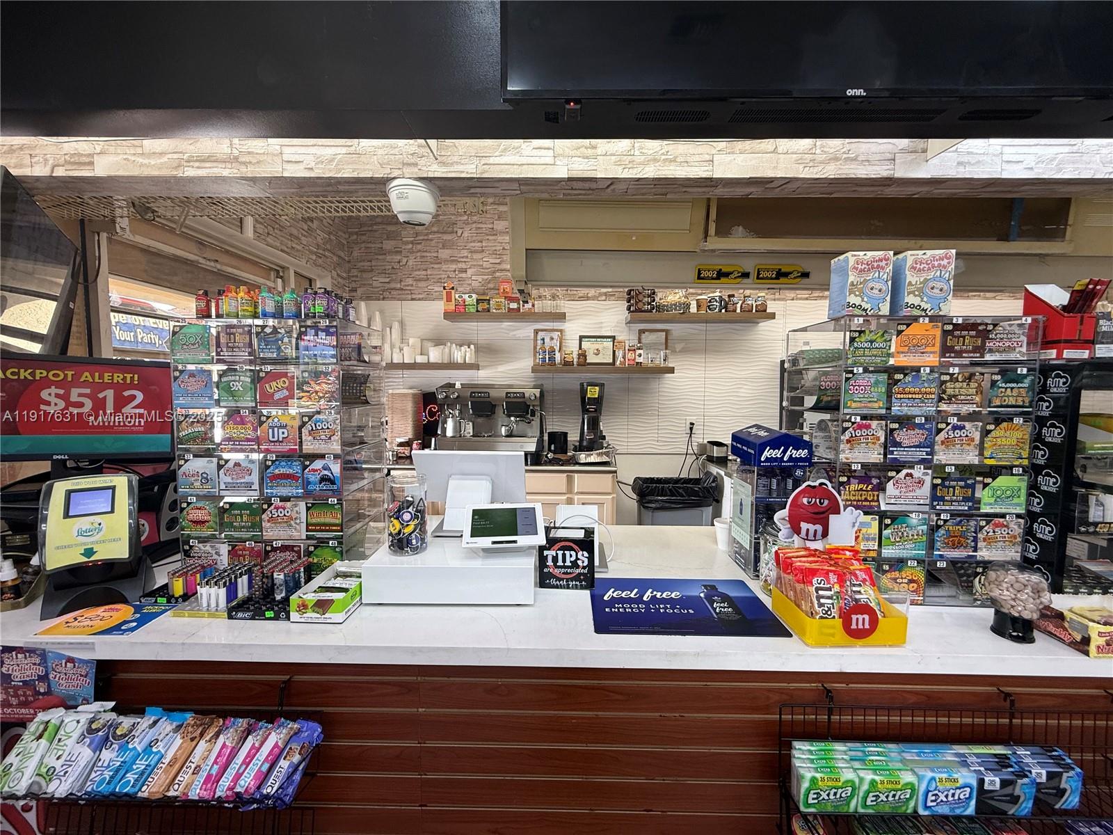   /   кв.футов $ 2026-03-04 0 Фото