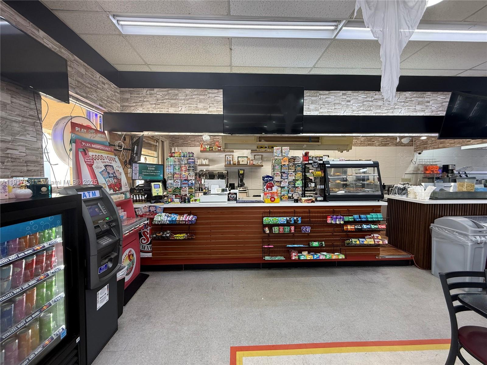   /   кв.футов $ 2026-03-04 0 Фото