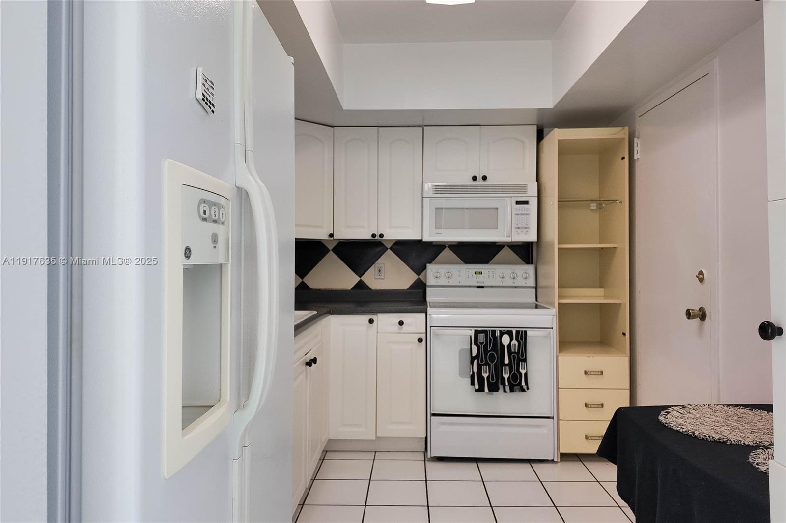 6M 1 / 1 798 sq. ft. $ 2025-11-20 0 Photo