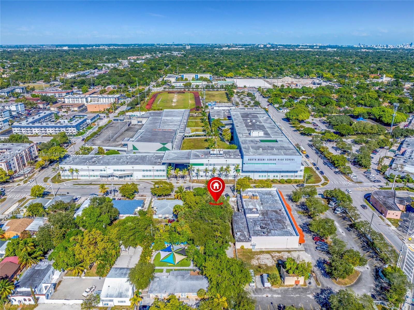   /  1960 sq. ft. $ 2025-11-20 0 Photo